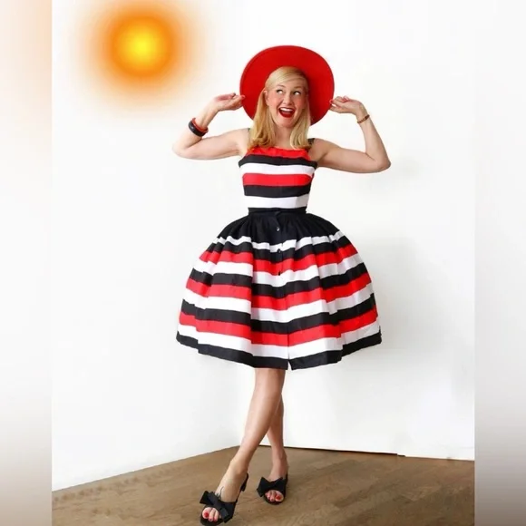 Oblong box shop play suit n skirt sz L - Picture 2 of 14